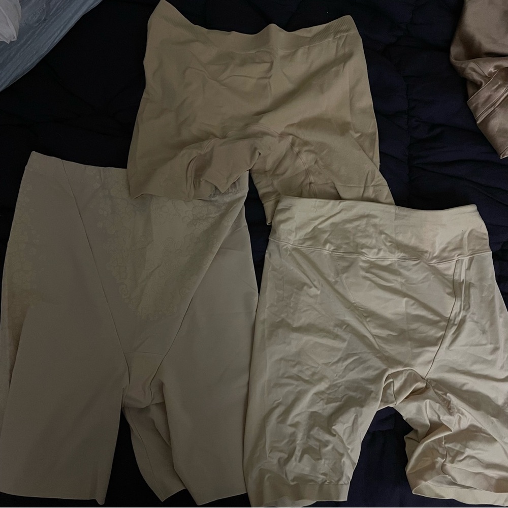 Maidenform tan & cream shapewear bundle in size M